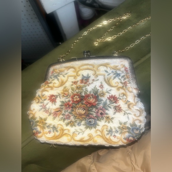 Antique Tapestry Micro Bead Purse - Picture 2 of 11